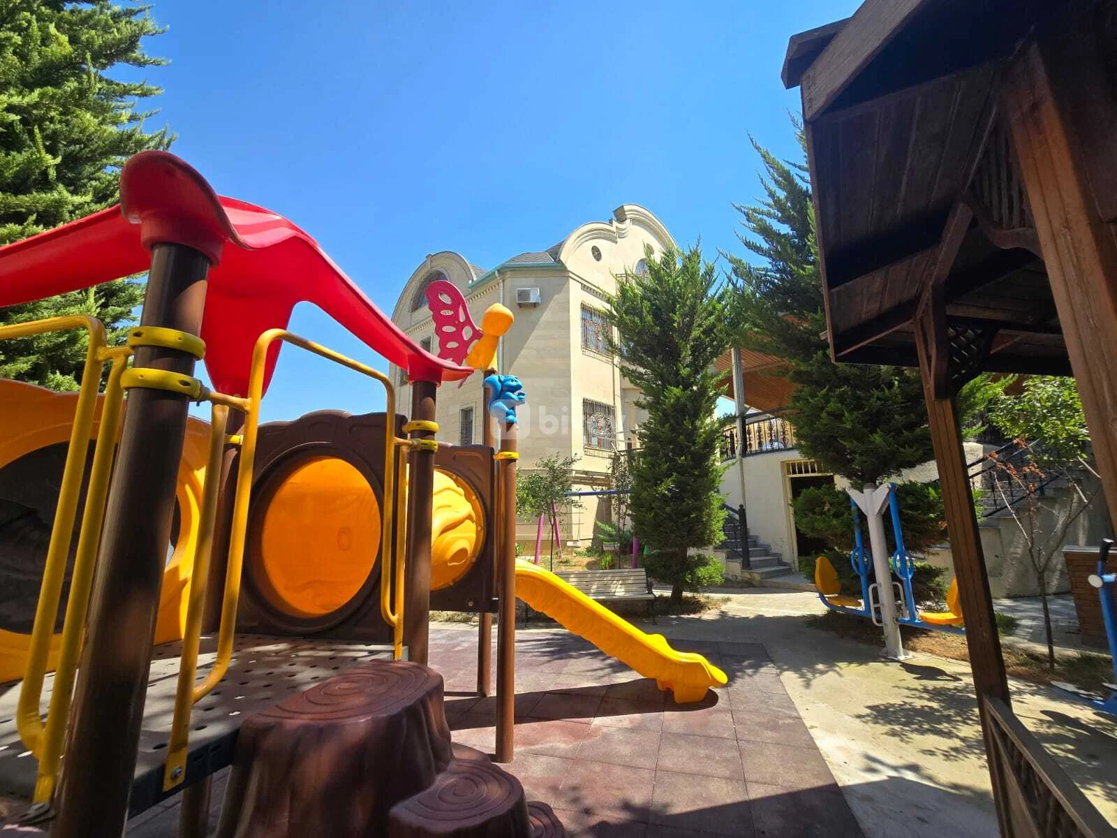 6 otaqlı həyət evi, 8-ci kilometr q., Yavər Əliyev küçəsi, Nizami rayonu — şəkil 1