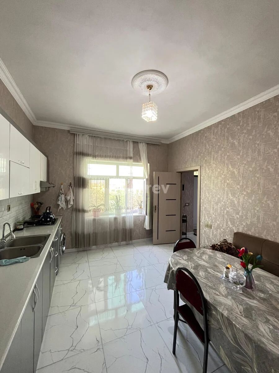 5 otaqlı həyət evi, Badamdar q., Tofik Məmmədov küç. 122, Səbail rayonu — şəkil 6