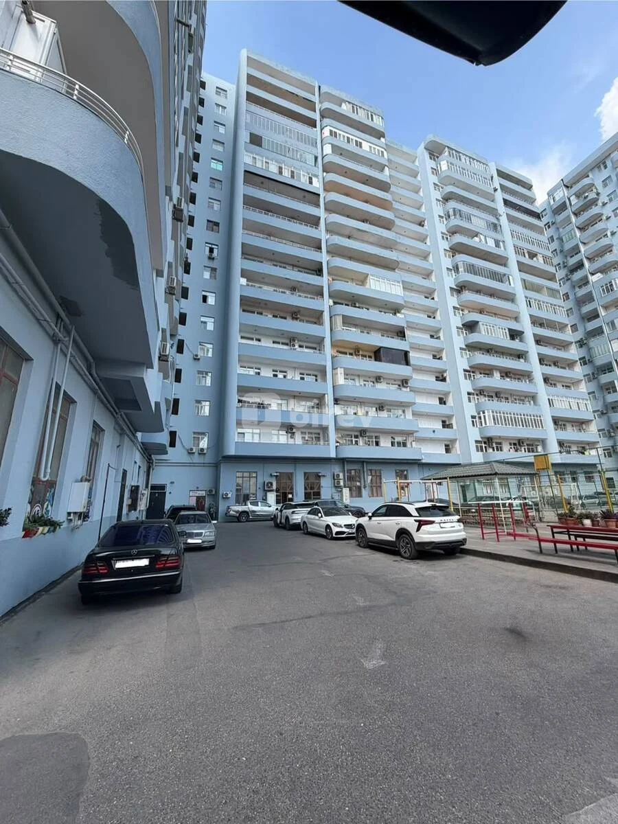3 otaqlı mənzil, 8-ci kilometr q., Qara Qarayev pr., Nizami rayonu — şəkil 1