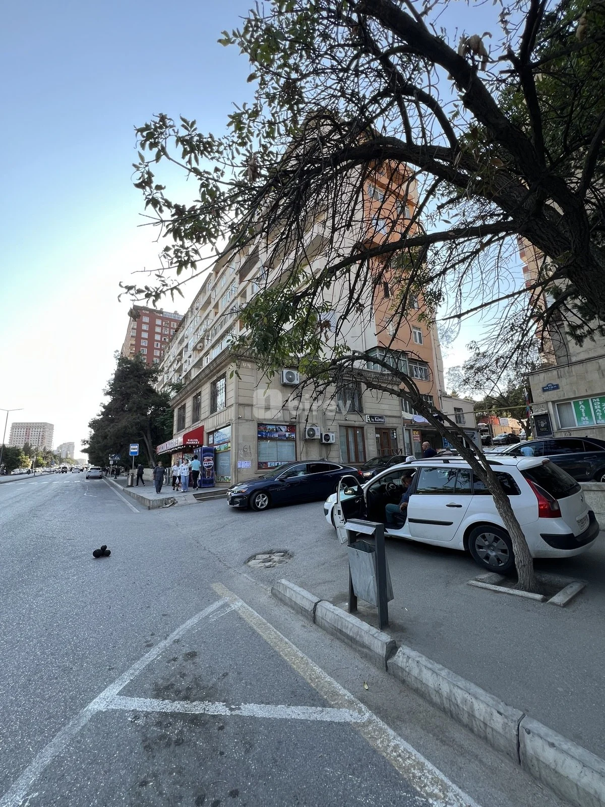 Qaraj, 9-cu mikrorayon, Mir Cəlal küçəsi, Binəqədi rayonu — şəkil 10