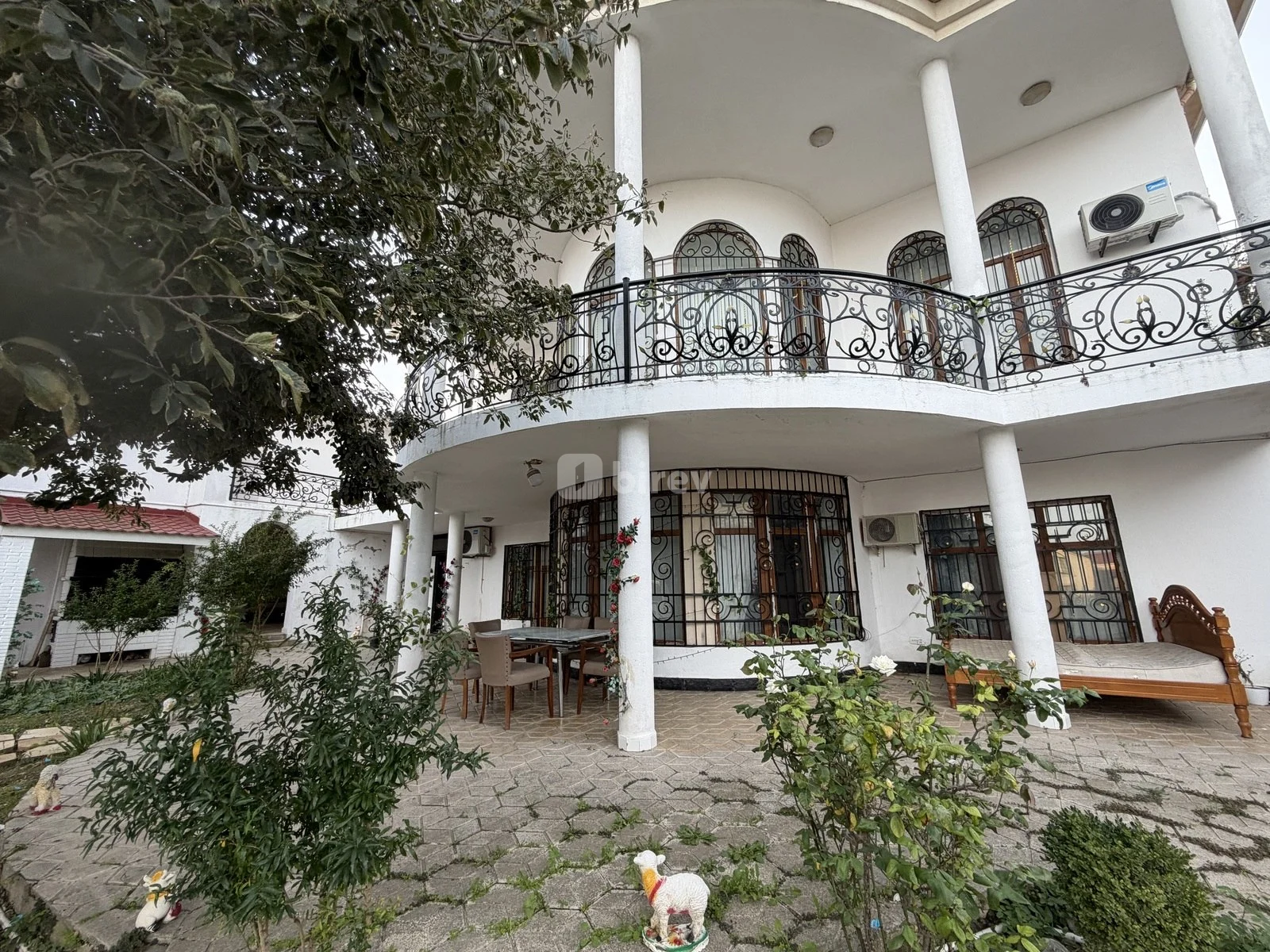 8 otaqlı həyət evi, Badamdar q., Enver Qasımzadə küç. 72, Səbail rayonu — şəkil 2