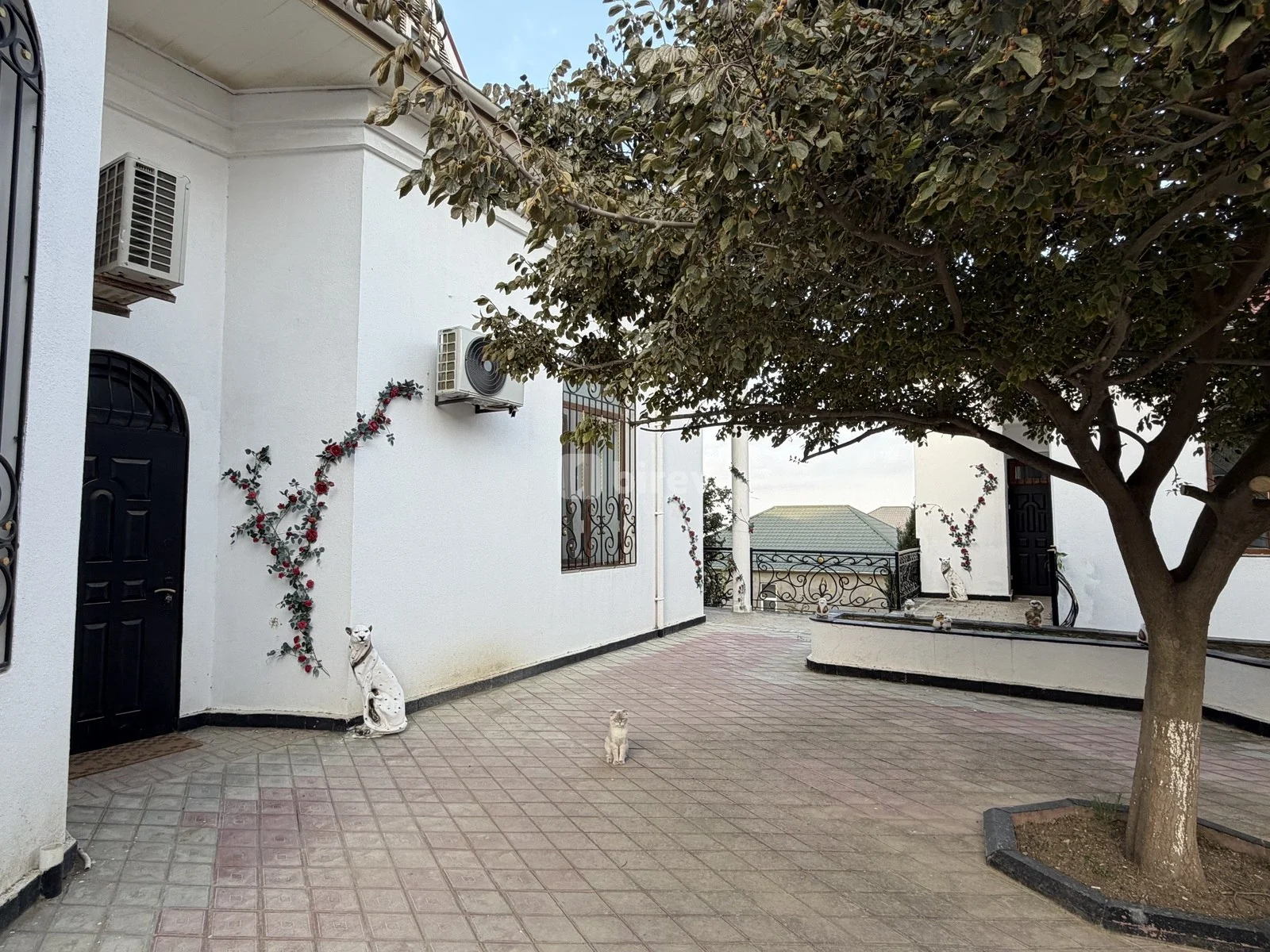 8 otaqlı həyət evi, Badamdar q., Enver Qasımzadə küç. 72, Səbail rayonu — şəkil 4