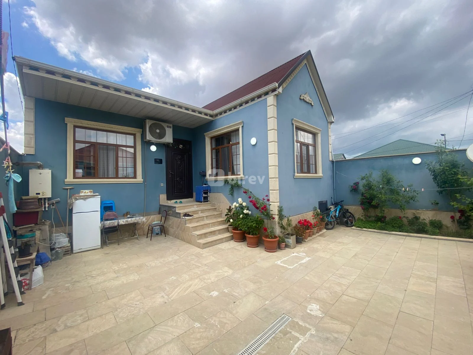 4 otaqlı həyət evi, Binəqədi q., Gülüstan küçəsi, Binəqədi rayonu — şəkil 1