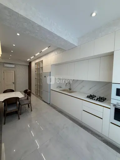 3 otaqlı mənzil, Yasamal rayonu, Elmlər Akademiyası m.
