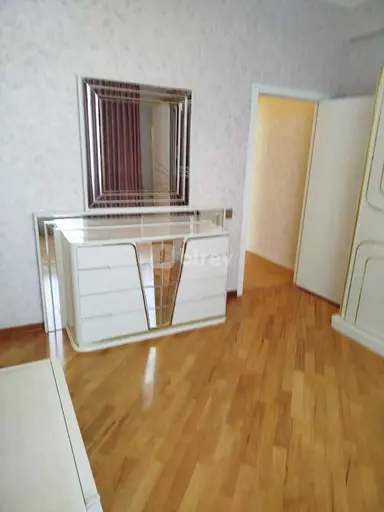 3 otaqlı mənzil, 8-ci kilometr q.