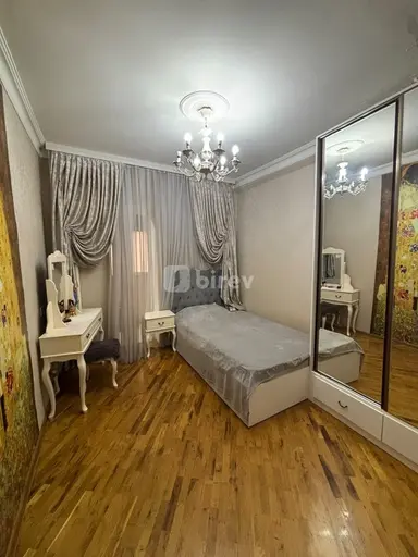 3 otaqlı mənzil, 8-ci mikrorayon