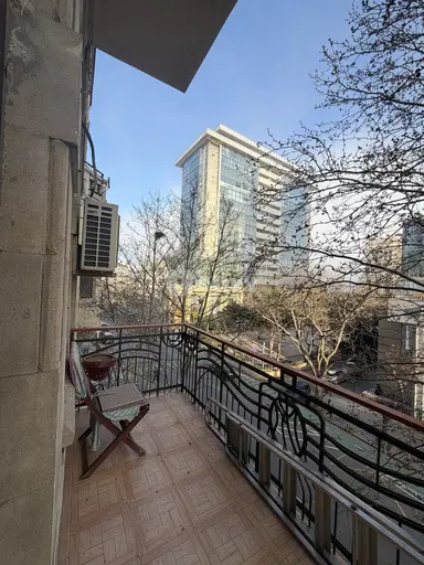 5 otaqlı mənzil, Səbail rayonu, 28 May m.