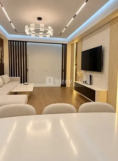 3 otaqlı mənzil, Binəqədi rayonu, Azadlıq Prospekti m.