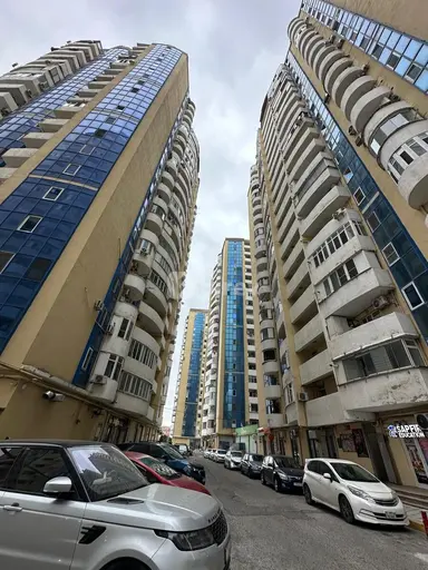 3 otaqlı mənzil, Bakıxanov q.