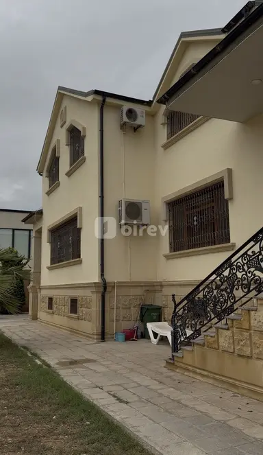 6 otaqlı həyət evi, Şüvəlan q.