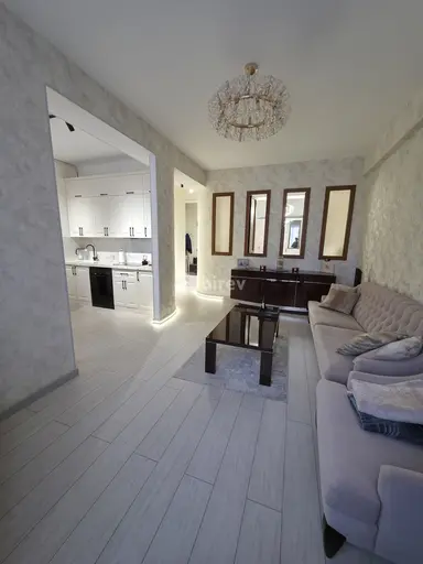 2 otaqlı mənzil, Bakıxanov q.