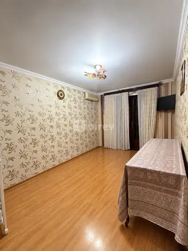 2 otaqlı mənzil, 8-ci kilometr q.