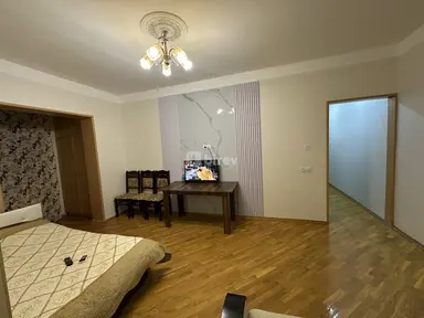 2 otaqlı mənzil, 8-ci kilometr q.