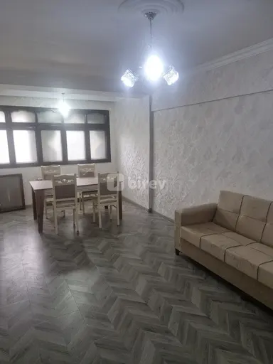 3 otaqlı mənzil, 8-ci kilometr q.