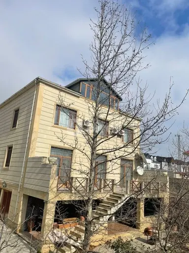 6 otaqlı həyət evi, Badamdar q.