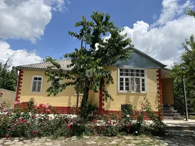 6 otaqlı həyət evi, Şamaxı rayonu, Şamaxı r.