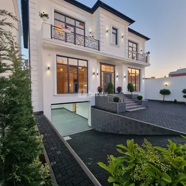 6 otaqlı həyət evi, Badamdar q.