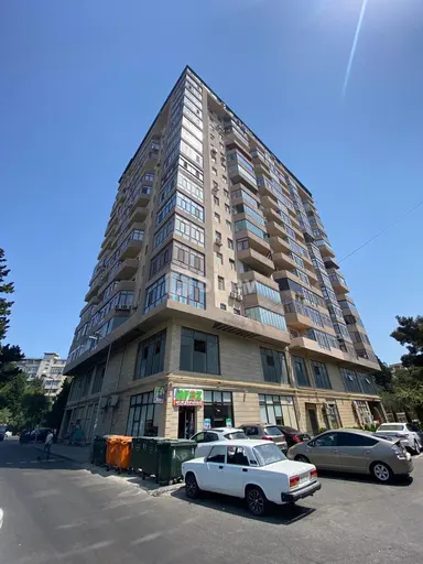 4 otaqlı mənzil, 8-ci mikrorayon