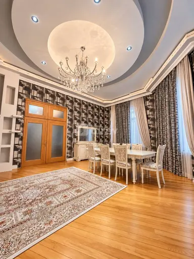 13 otaqlı həyət evi, Badamdar q.
