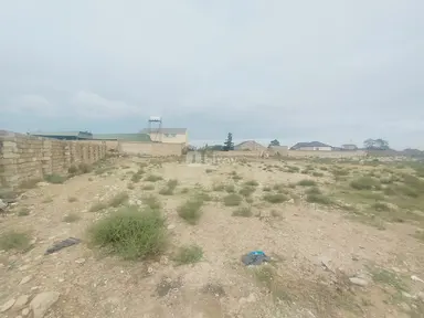 12 sot torpaq, Qala q.