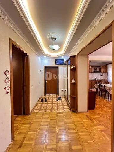 4 otaqlı mənzil, Ağ şəhər q.
