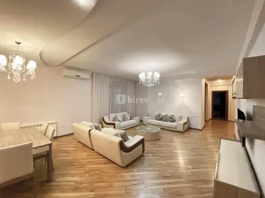 4 otaqlı mənzil, Yasamal q.