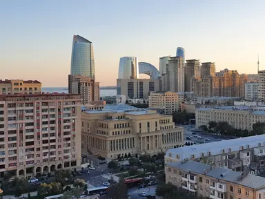 2 otaqlı mənzil, Ağ şəhər q.
