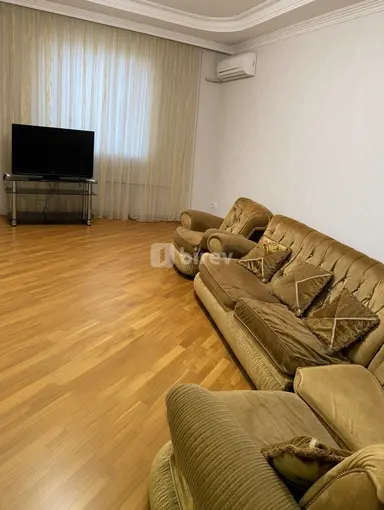 2 otaqlı mənzil, Nəsimi rayonu, 8 Noyabr m.