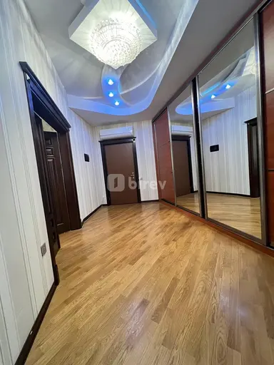 2 otaqlı mənzil, Ağ şəhər q.